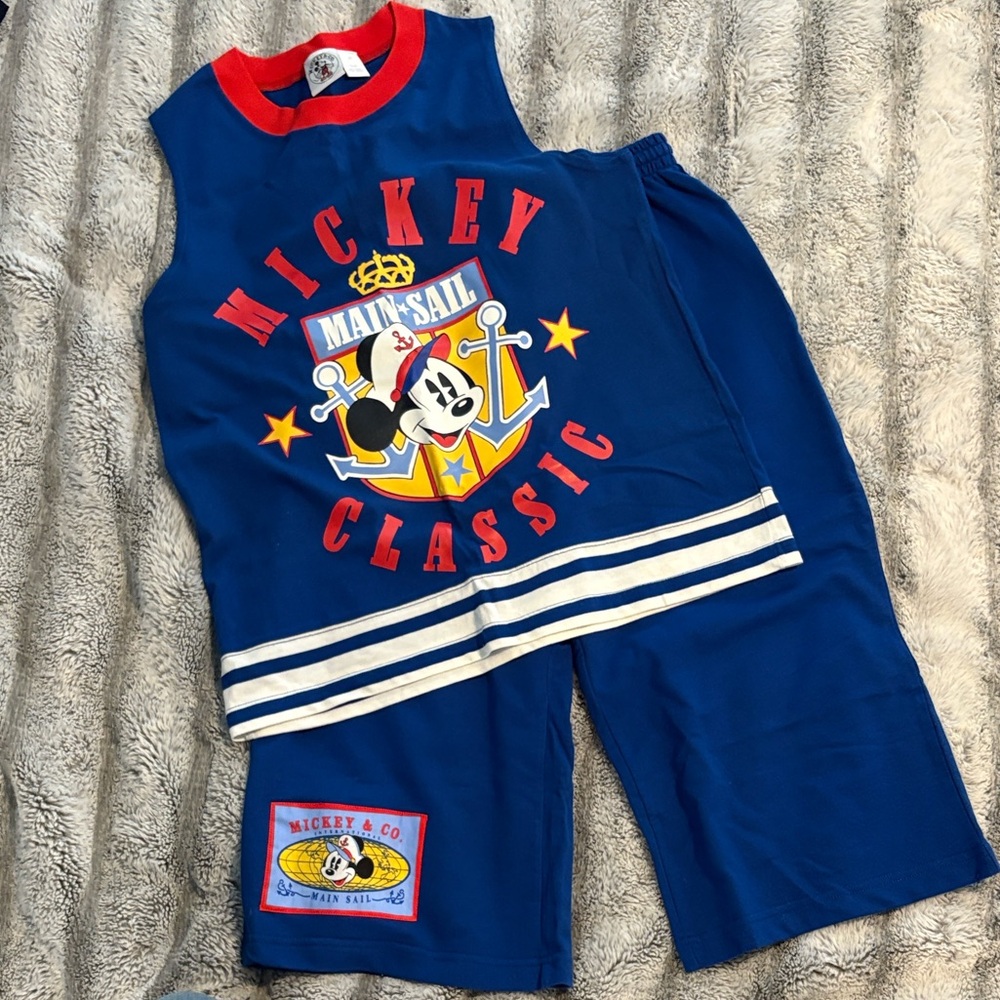 Disney Mickey &Co. Classic Pajama Set NWOT Small bottoms/medium top